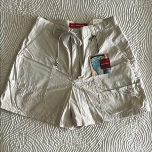 Gloria Vanderbilt Tan Cargo Shorts with Relaxed Fit